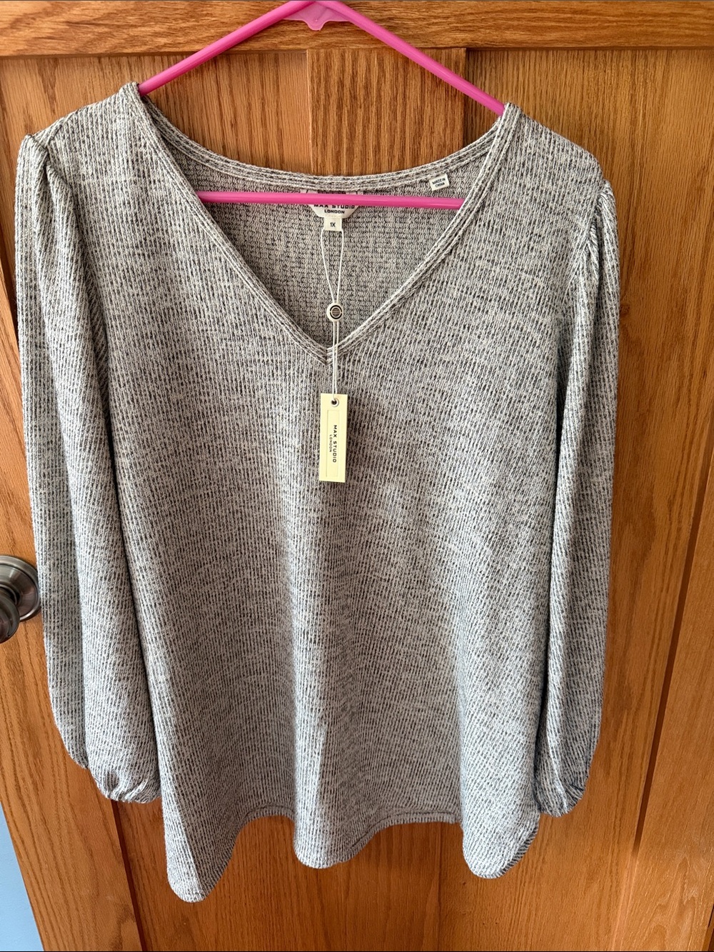 Max Studio Heather Gray V-Neck Long Sleeve Top